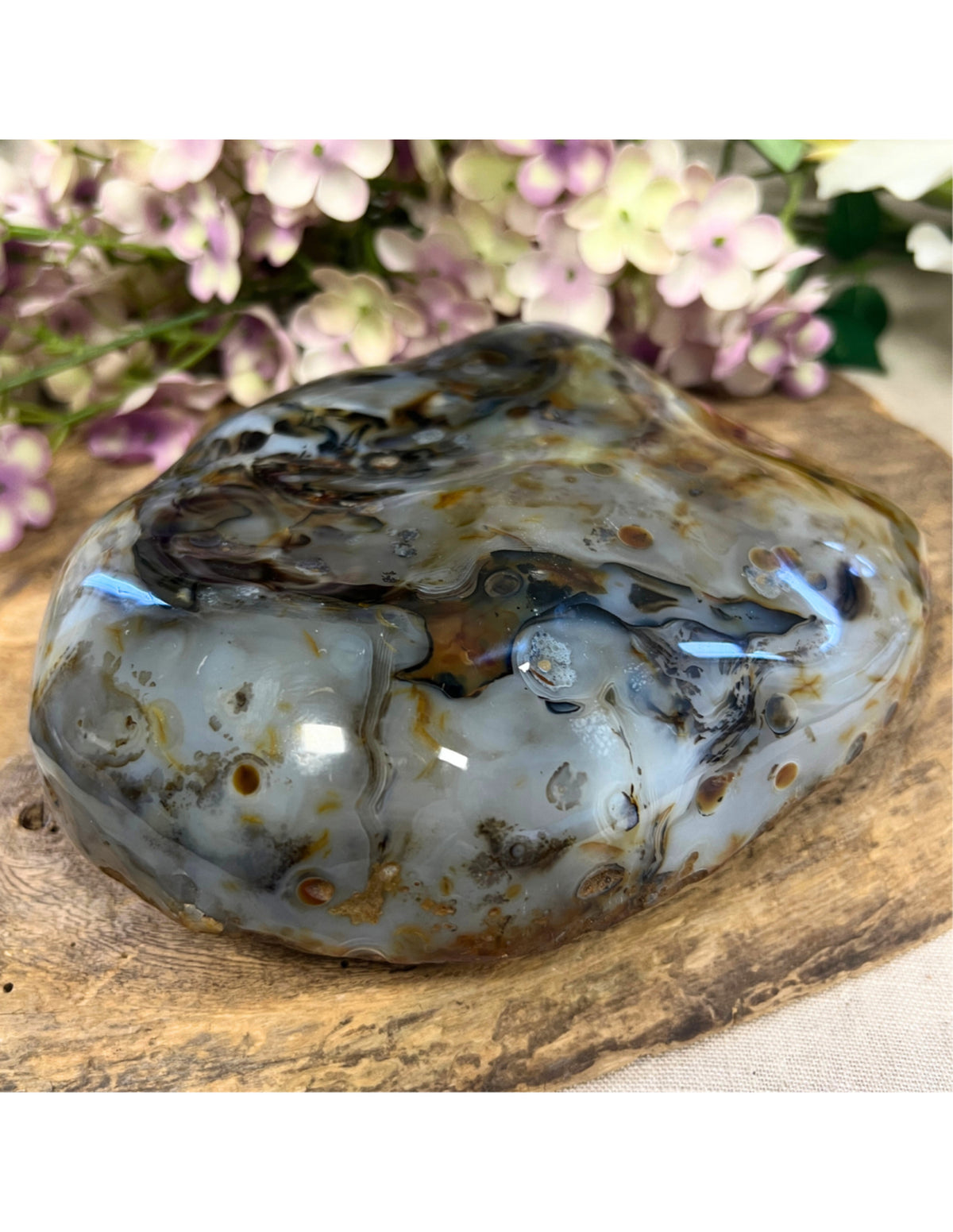 Dendritagat, delvis polerad skulptur, 20 x 16 cm, nr 02