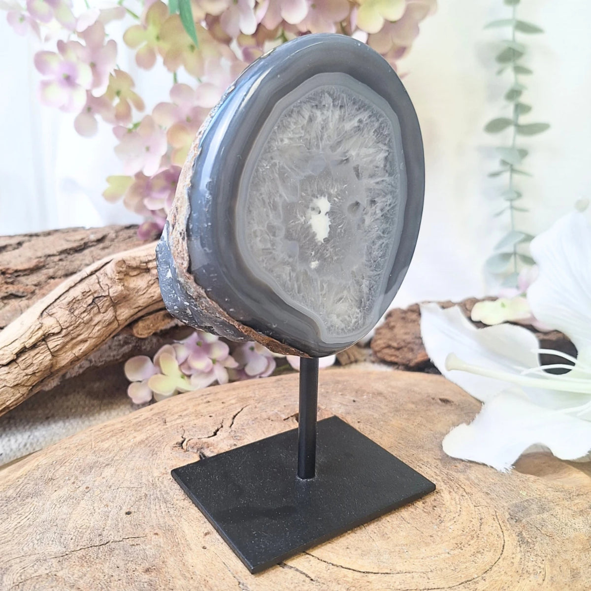 Agat på metallställning, 15 cm, grå till brun, nr 22