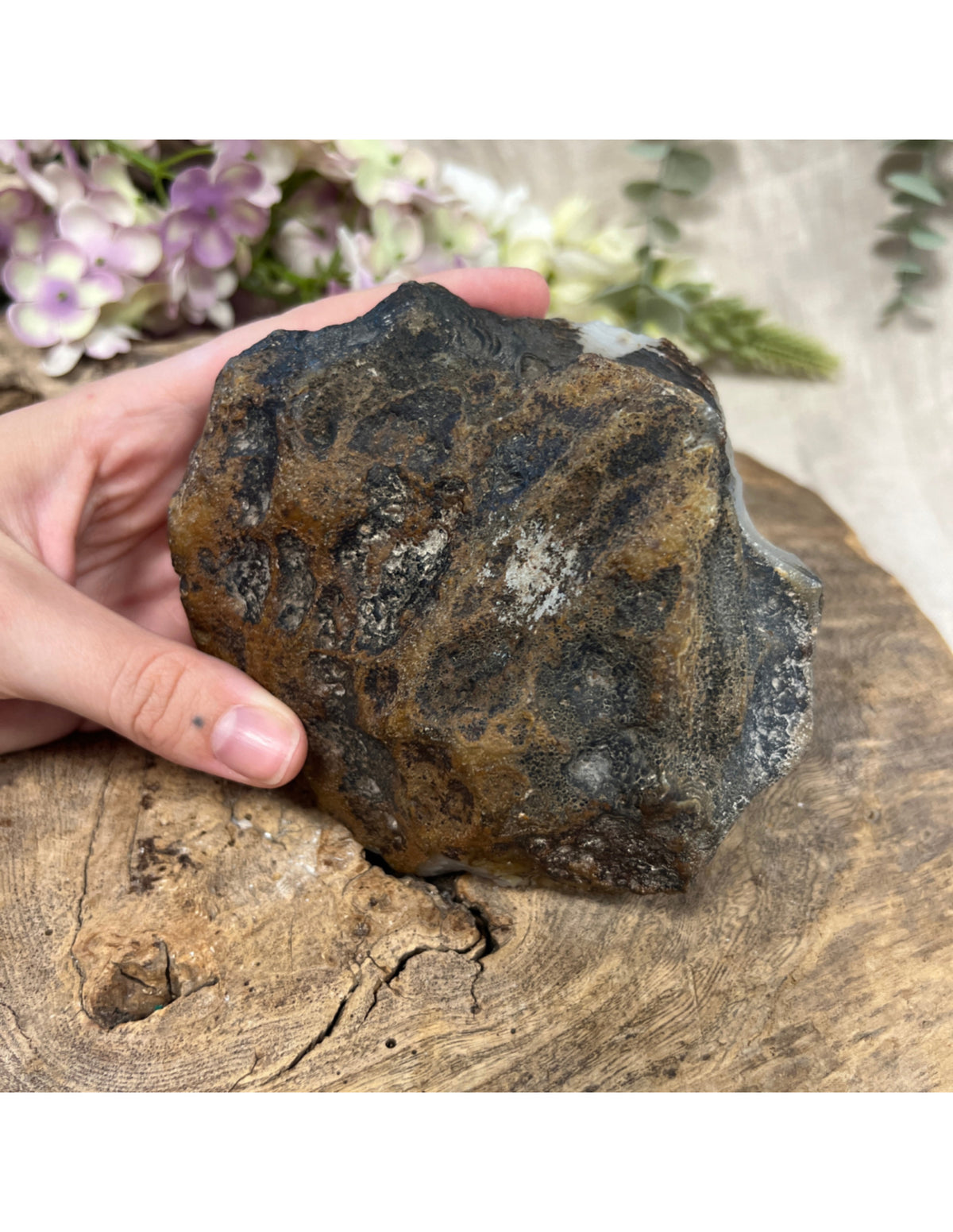 Agat skulptur, delvis polerad, 13 cm, 797 g, nr 02