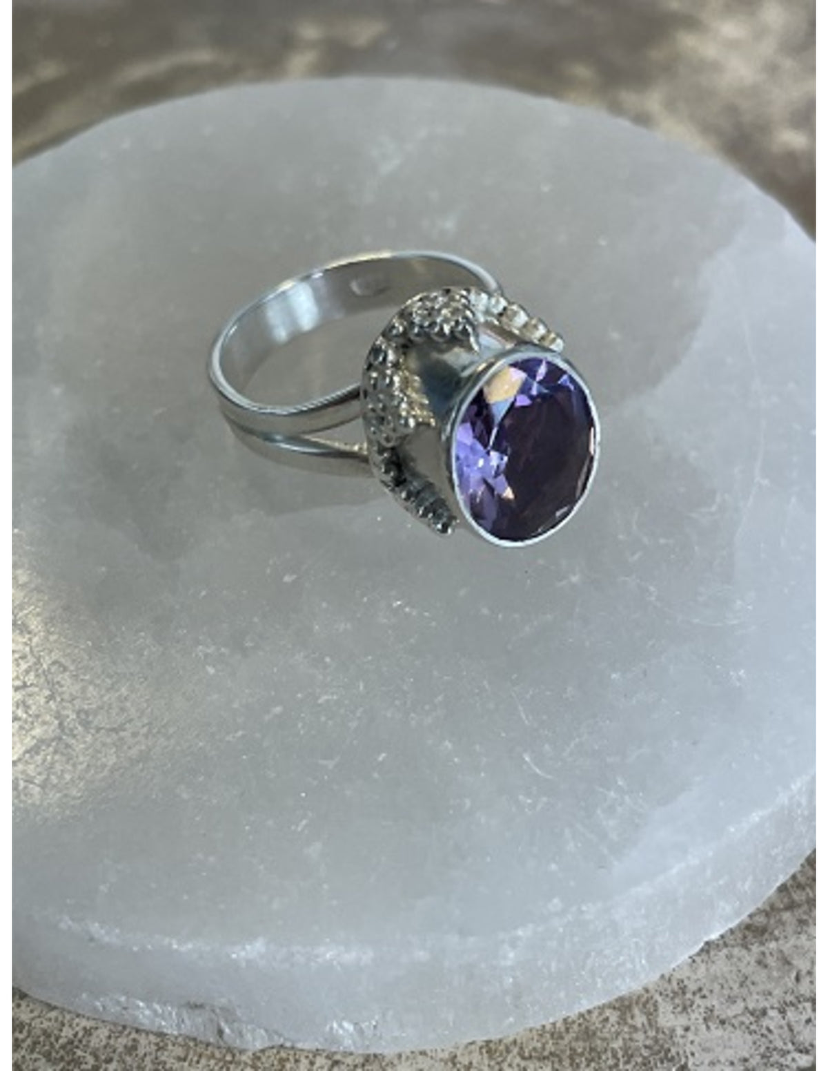 Ametist ring i 925 silver, oval fasettslipad, storlek 17