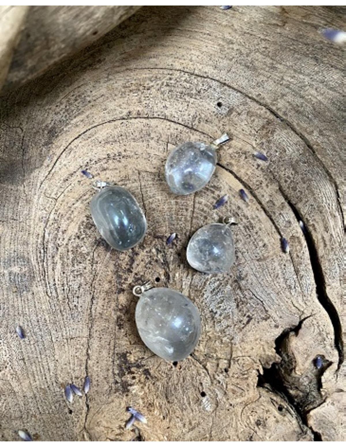 Aqua aura hänge, slipad, belagd kvarts, blå
