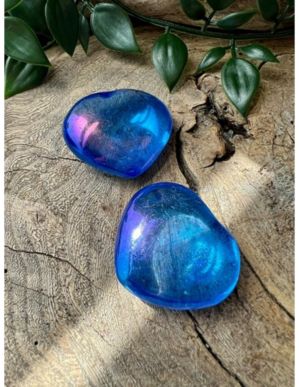 Aqua aura hjärta, mörkt, belagd kvarts, 4 cm, 32 g