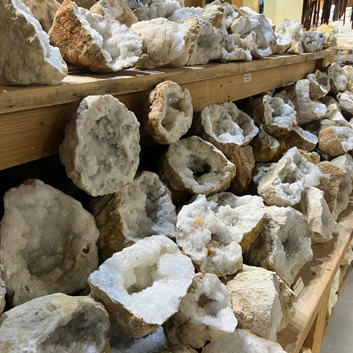 Bergkristall geoder, öppna, per kg (bitar 0,5 till 1 kg)