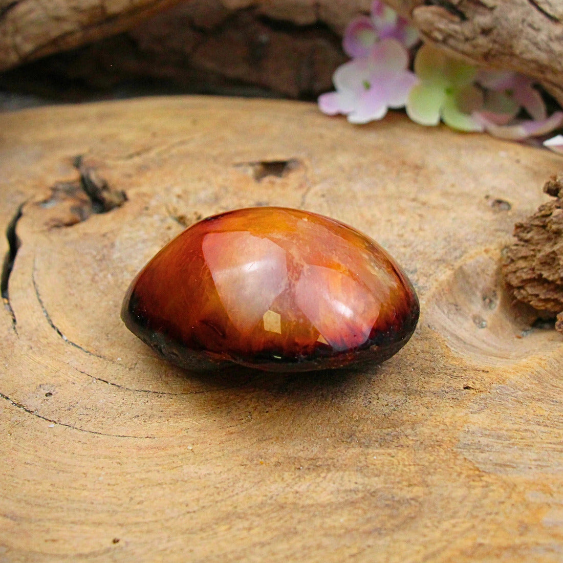 Karneol halvpolerad flodsten, 8 x 4 x 6 cm, 202 g