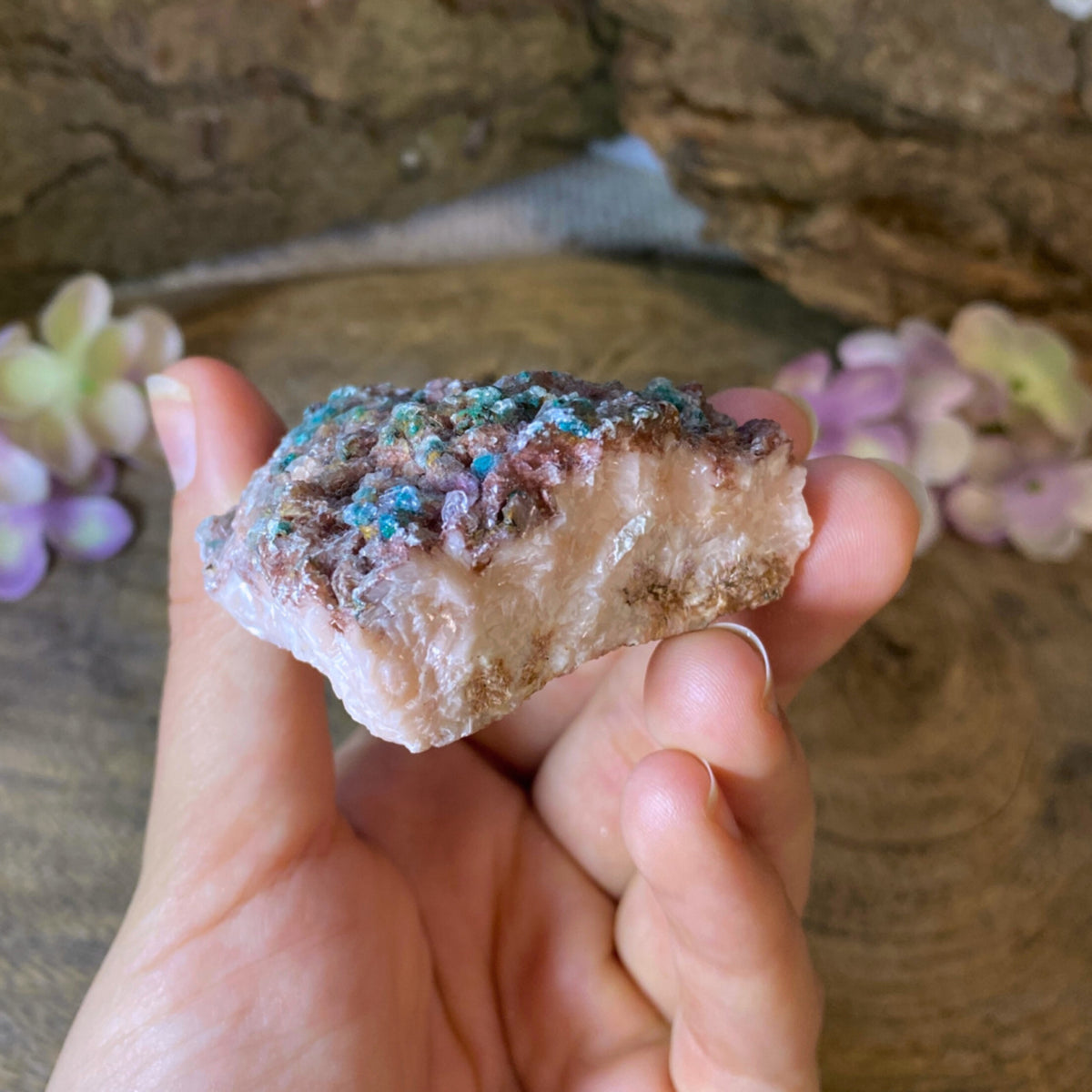 Dolomit med malakit och selenit, mineralprov, 5,5 cm, nr 06