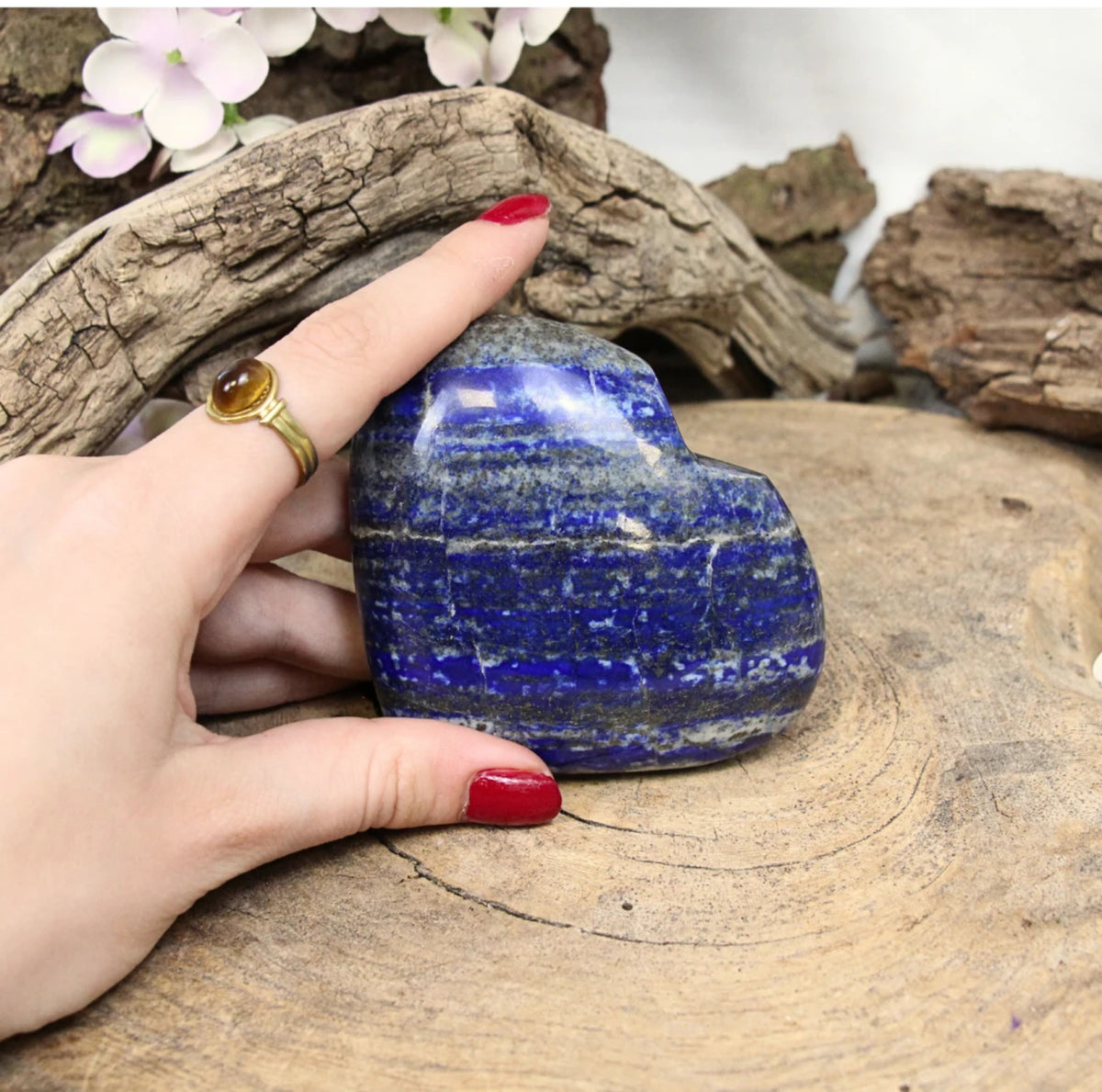 Lapis lazuli hjärta, polerat, 9,1 x 7 x 3 cm, nr 15