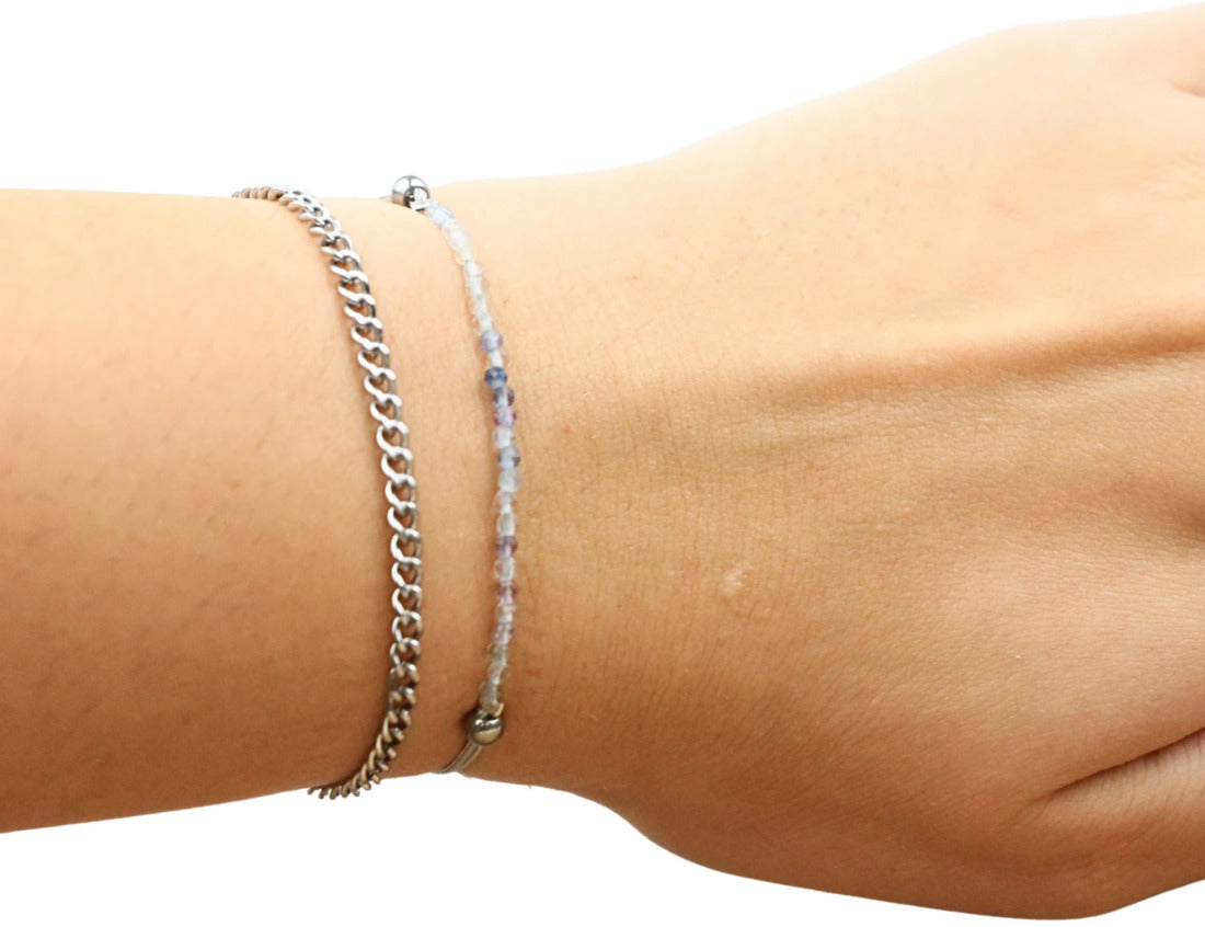Fluorit armband med små fasettslipade stenar, justerbart