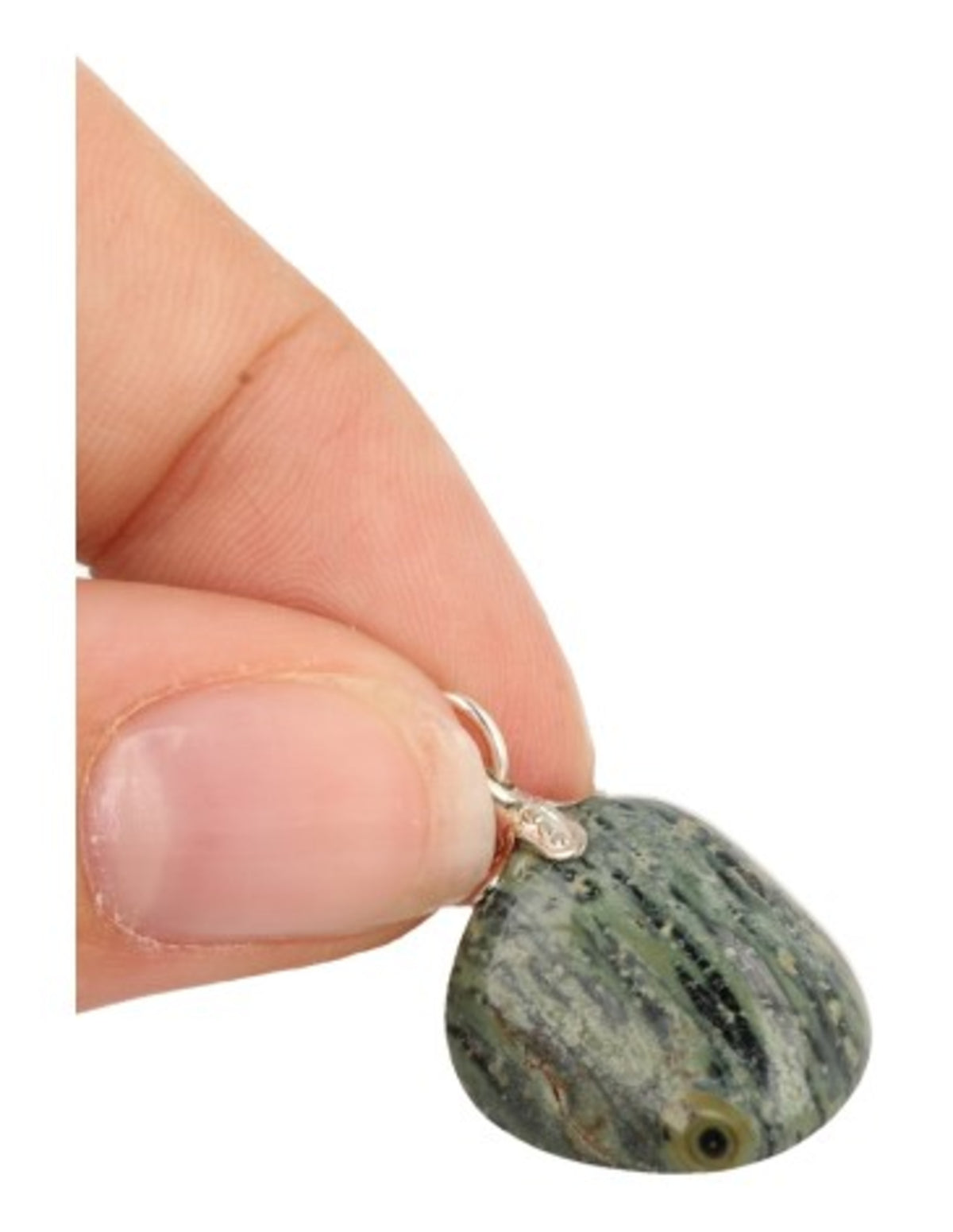 Kambabajaspis hänge, grön med mörka cirklar, 4 cm