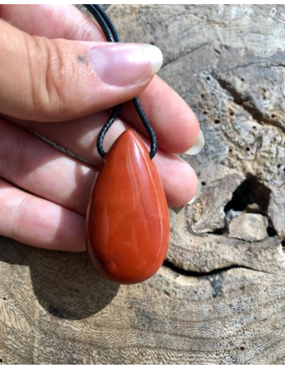 Röd jaspis hänge, droppe, 4 cm