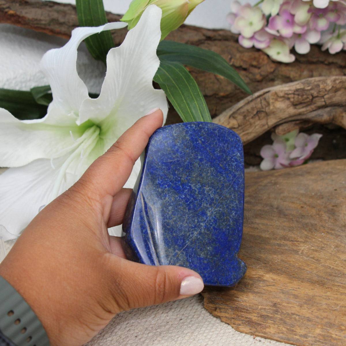 Lapis lazuli skulptur, polerad, 10 x 2,4 x 7,6 cm, nr 17