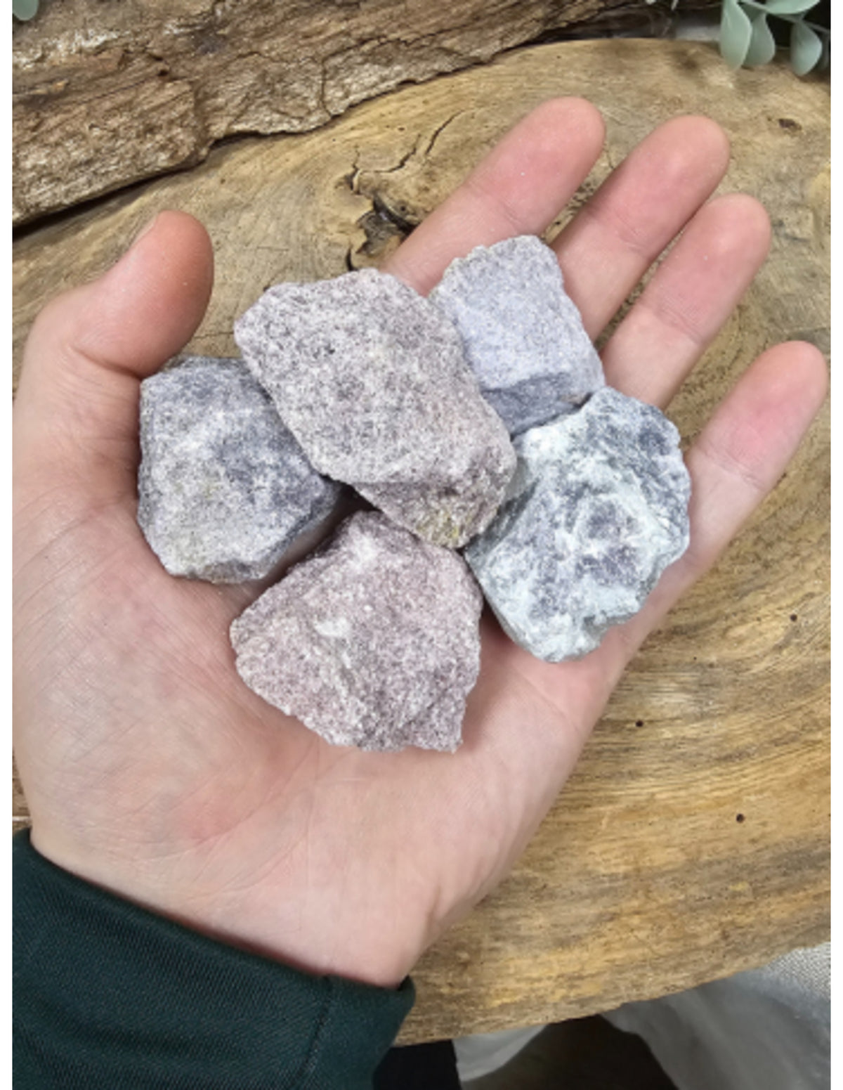 Lepidolit råa bitar, 2 till 4 cm, 250 g