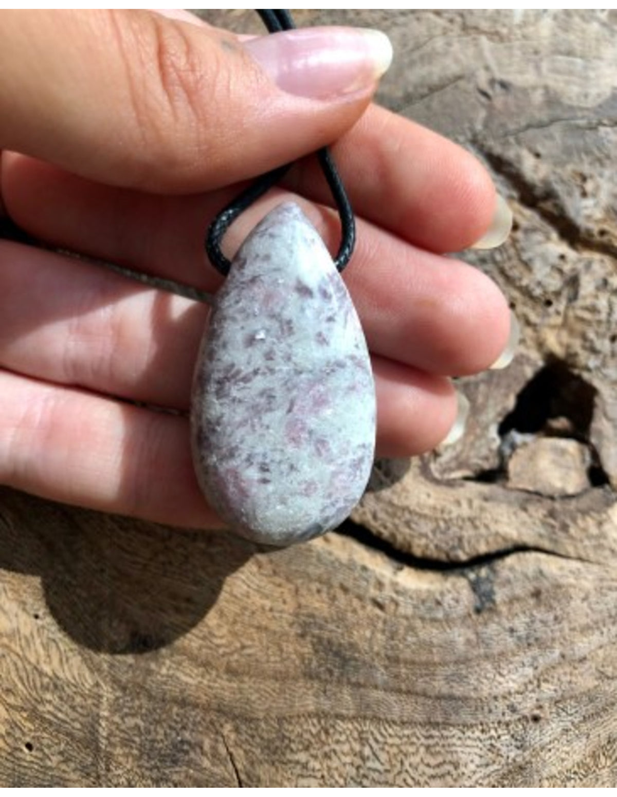 Lepidolit hänge, droppform, 4 cm, 18 g