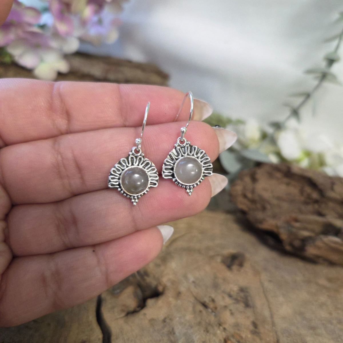 Grå månsten örhängen i silver, påfågel, 3 cm