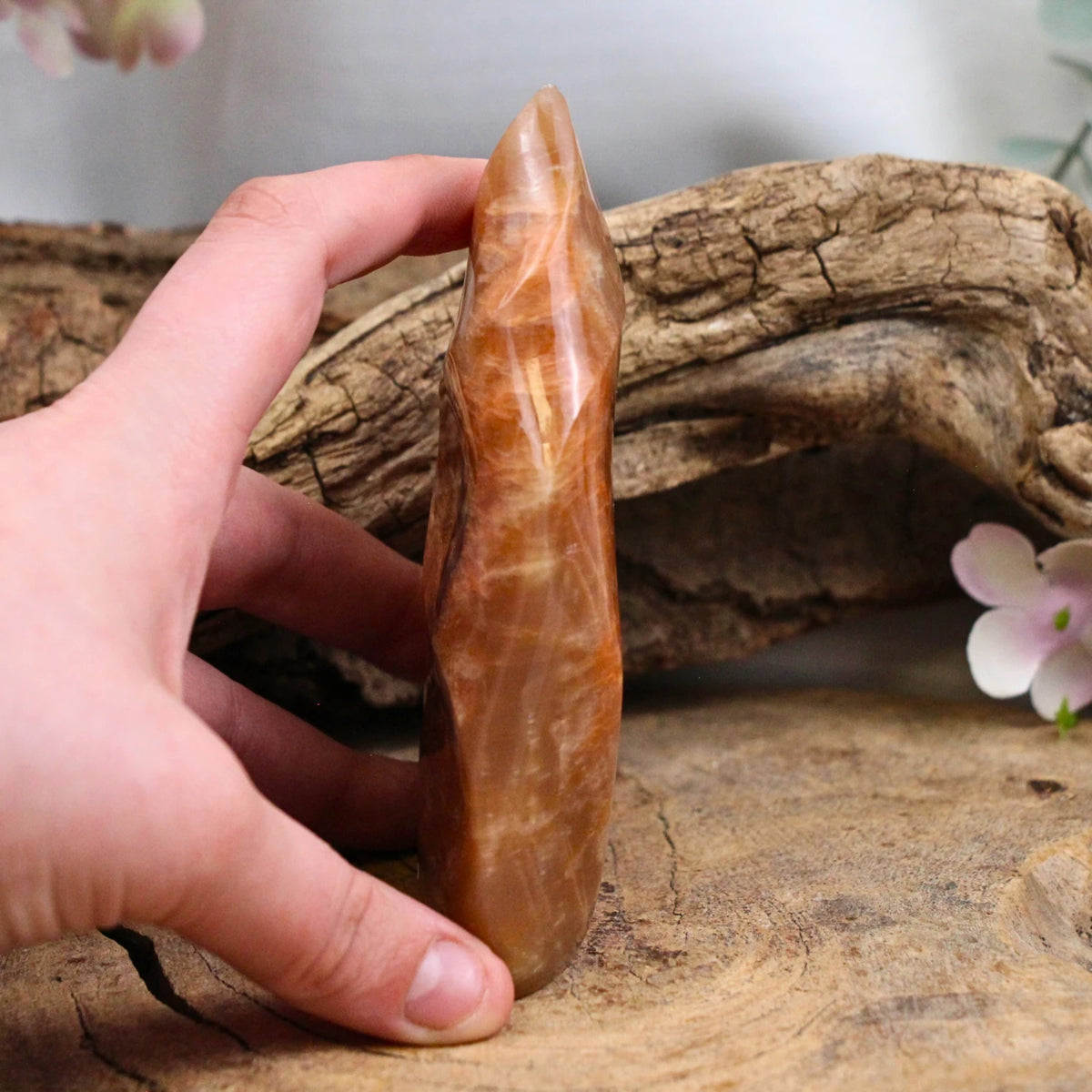Månsten flamma, orange, handformad, 11,5 cm, nr 5