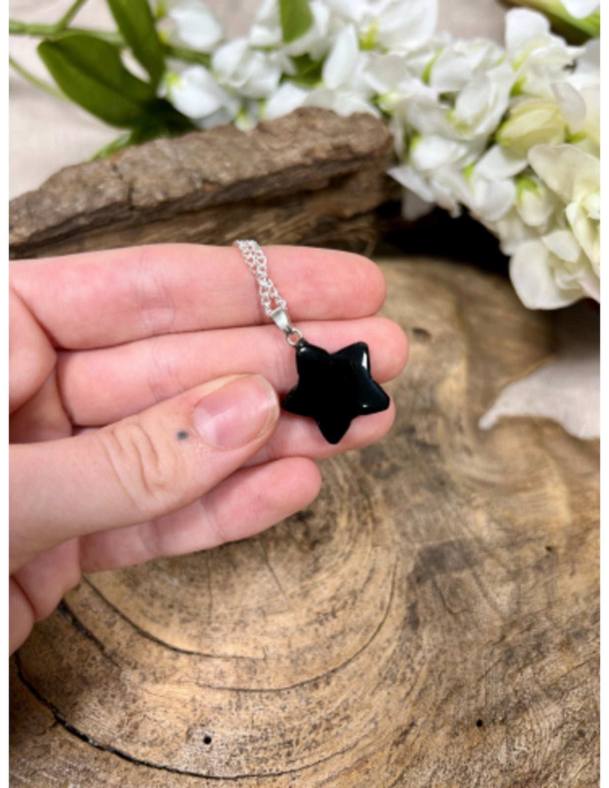 Onyx hänge i form av stjärna, 2 x 2 cm