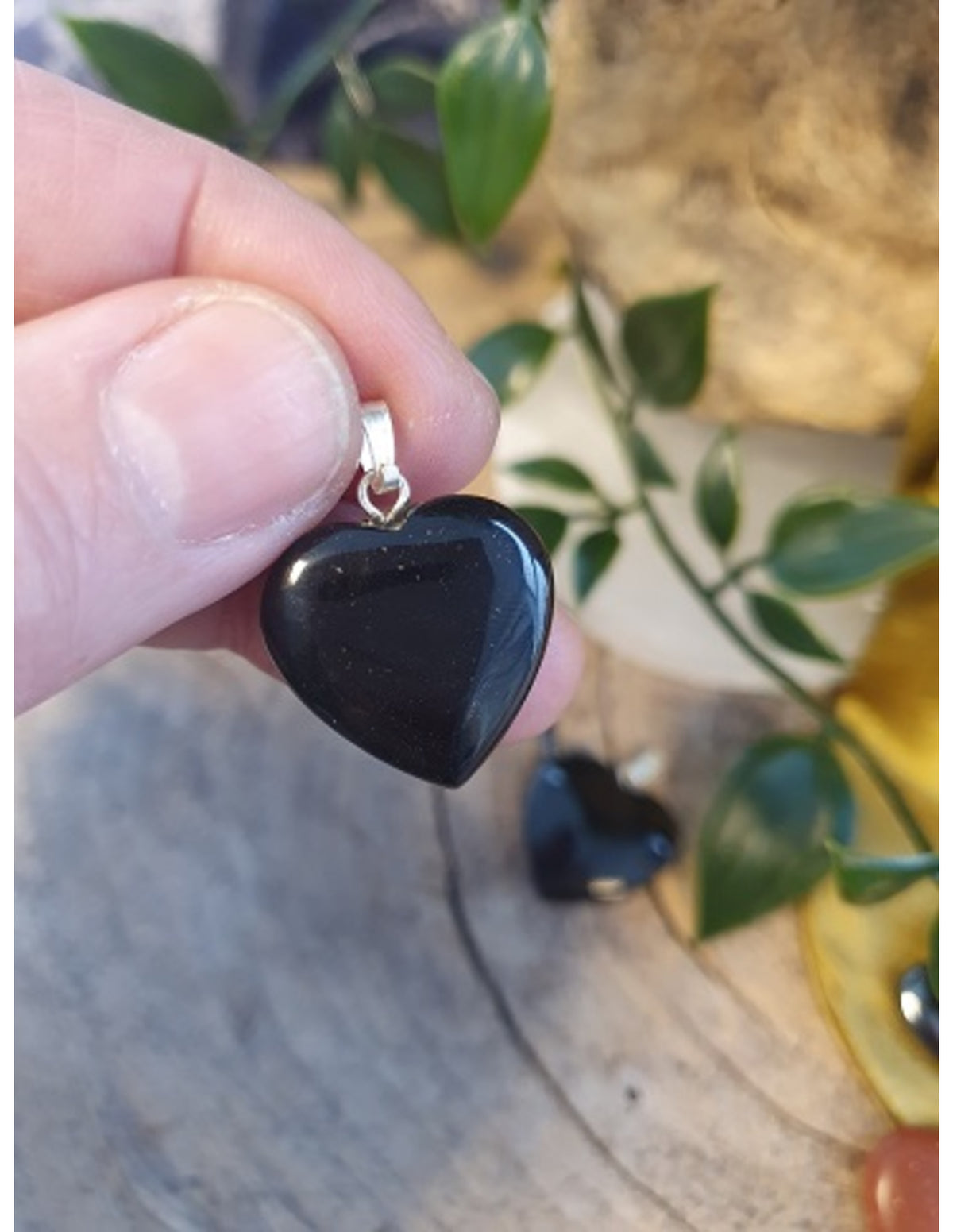 Onyx hänge i form av hjärta, 20 mm