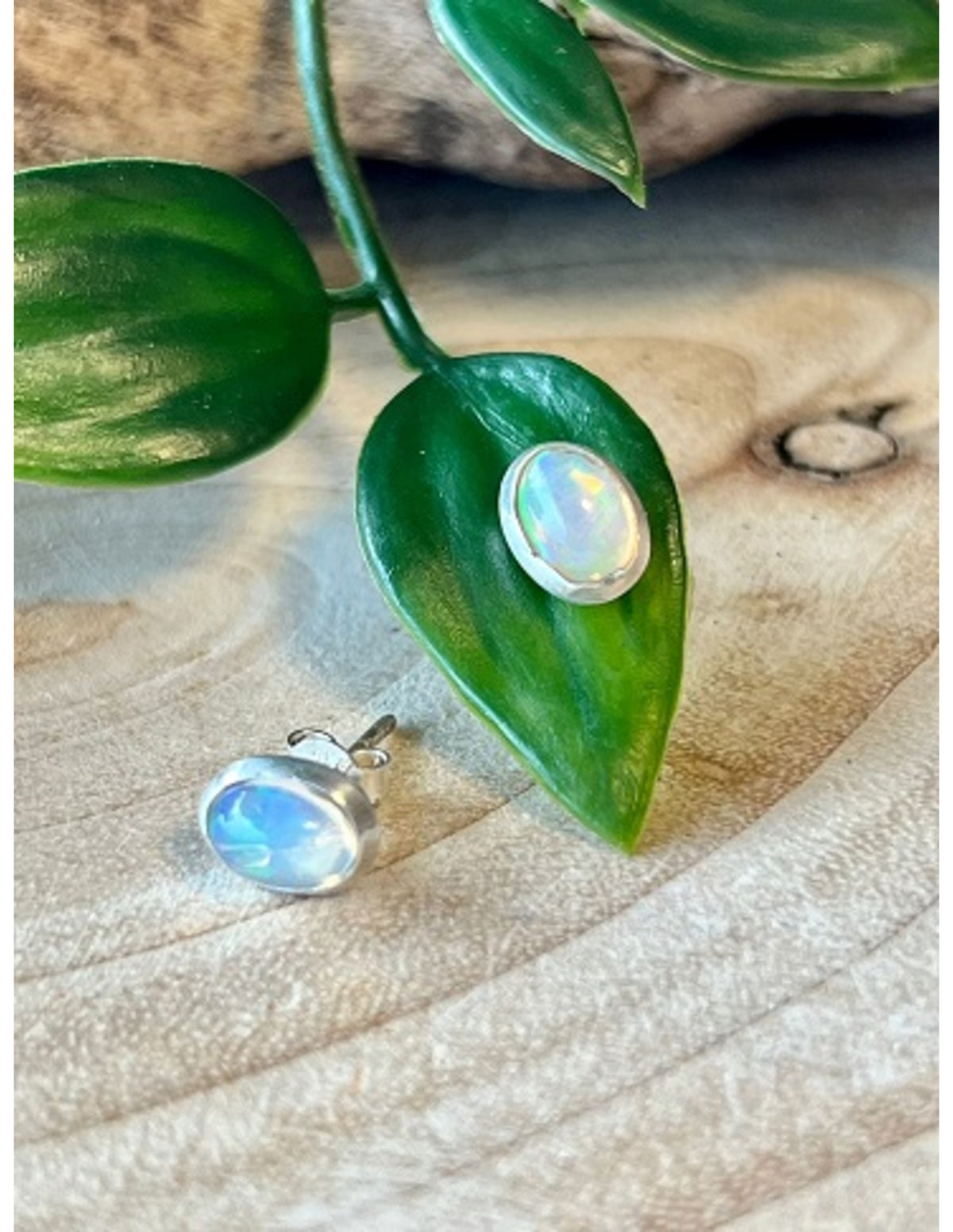 Opal örstickare i 925 silver, Etiopien, per par