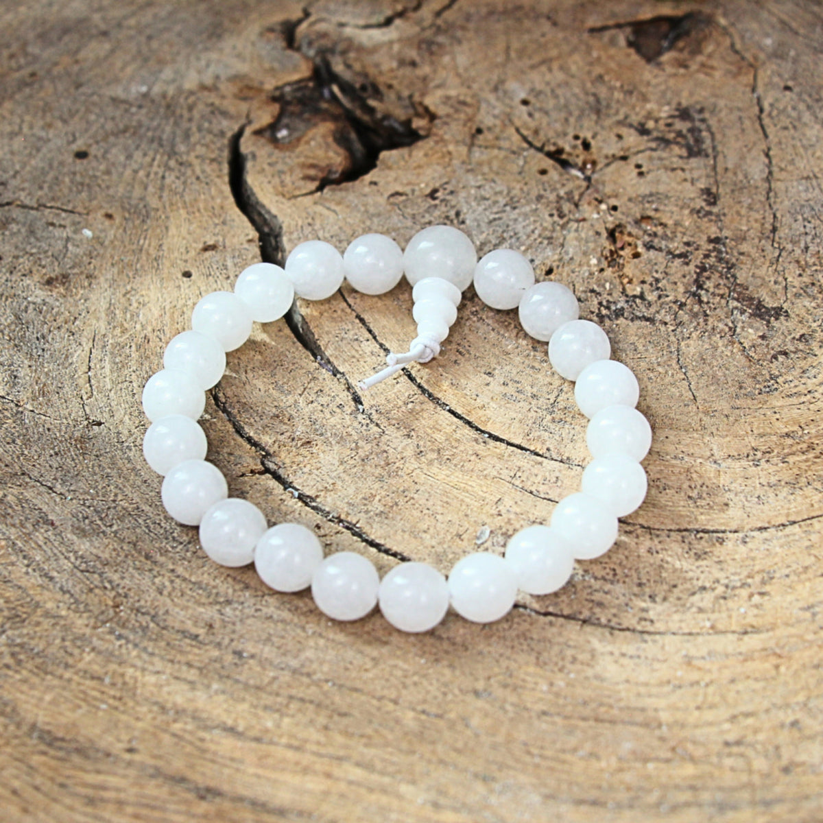 Jade armband med vita pärlor, ca 18 cm