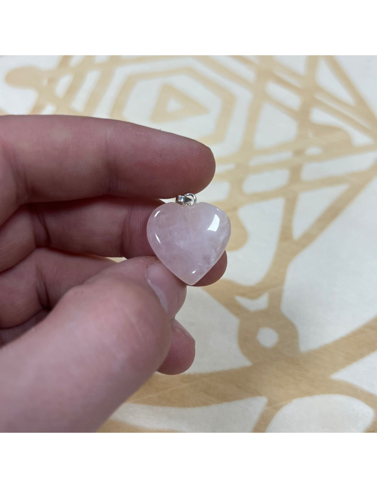 Rosenkvarts hjärthänge, 12 x 12 mm