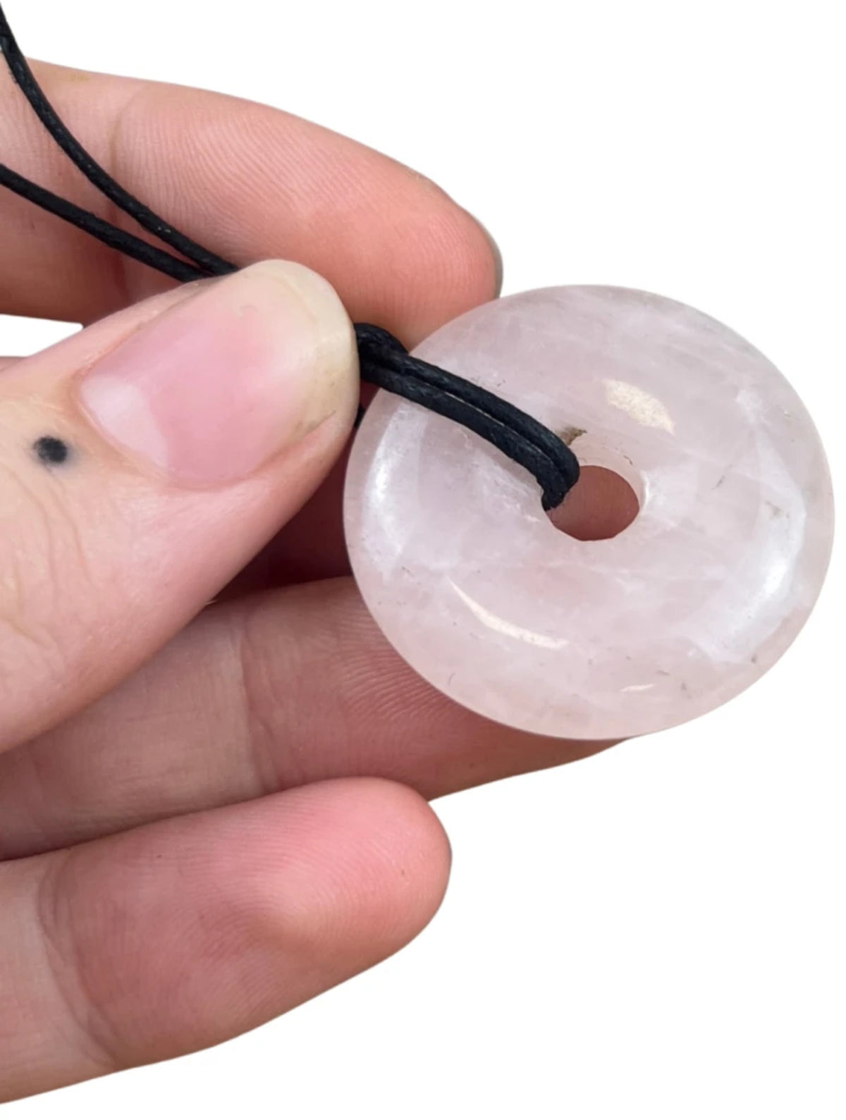 Rosenkvarts donut på kort, 30 mm, inkl. vaxsnöre