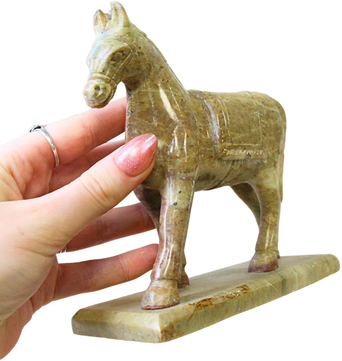 Täljsten häst, stående, ca 15 cm