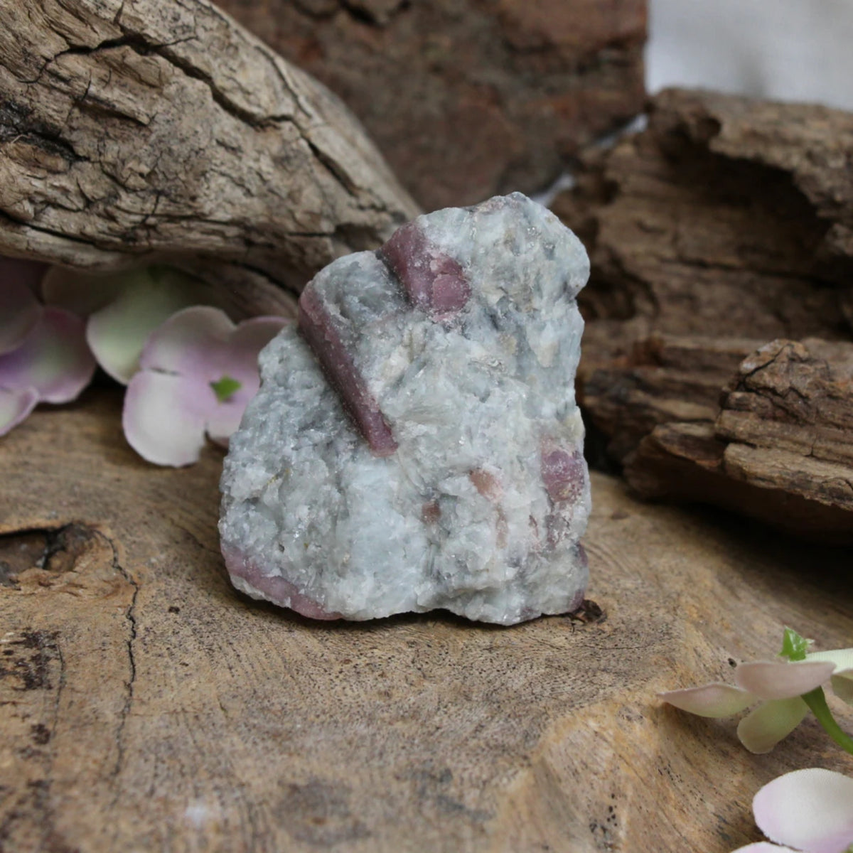 Rubellit rå, rosa turmalin, nr 13 (6 cm)