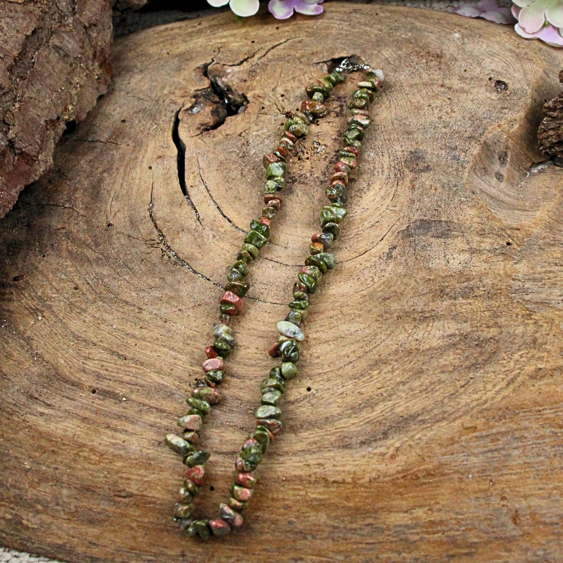 Unakit halsband med splitstenar, 45 cm
