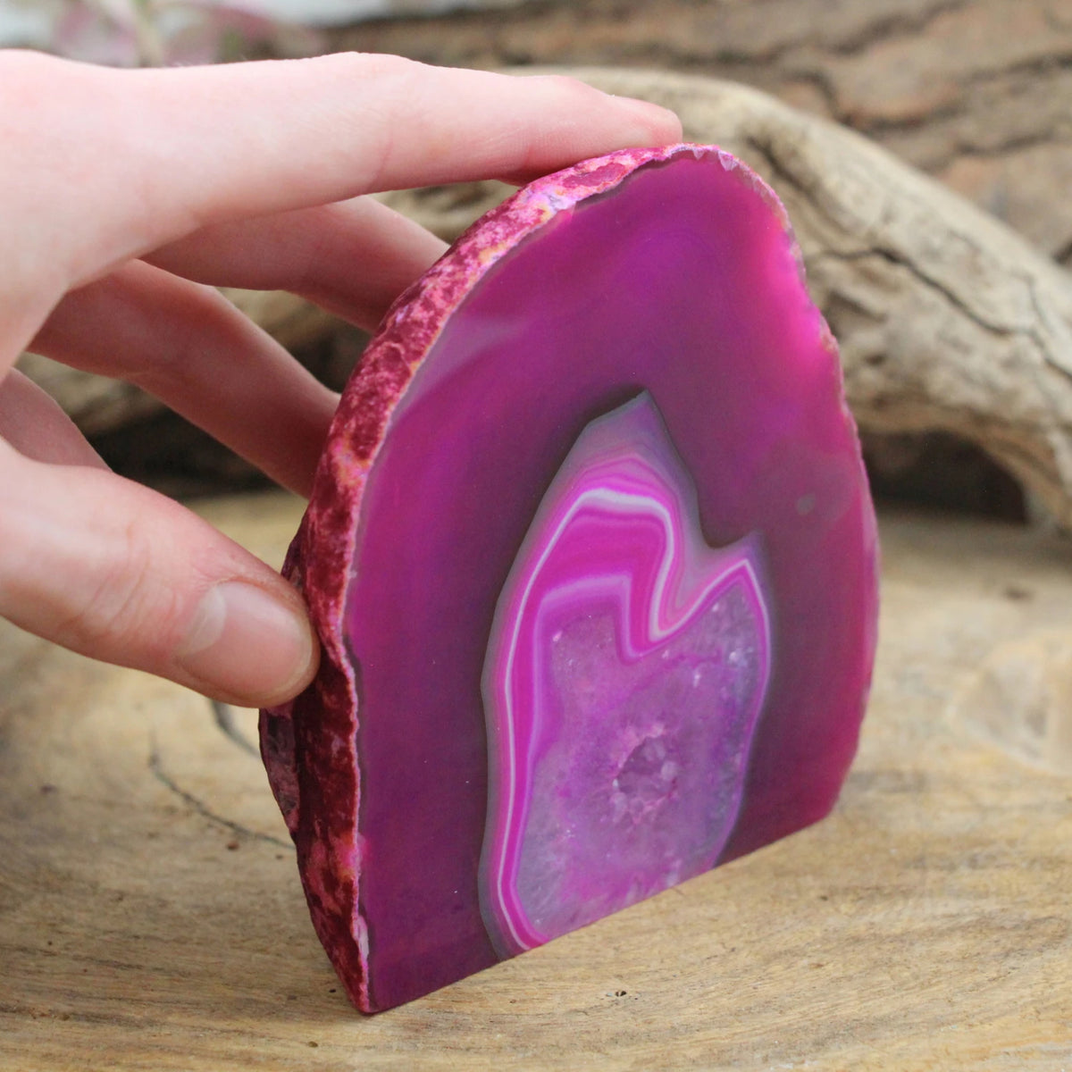 Agat ändstycke, rosa färgad, polerad, nr 18 (640 g)