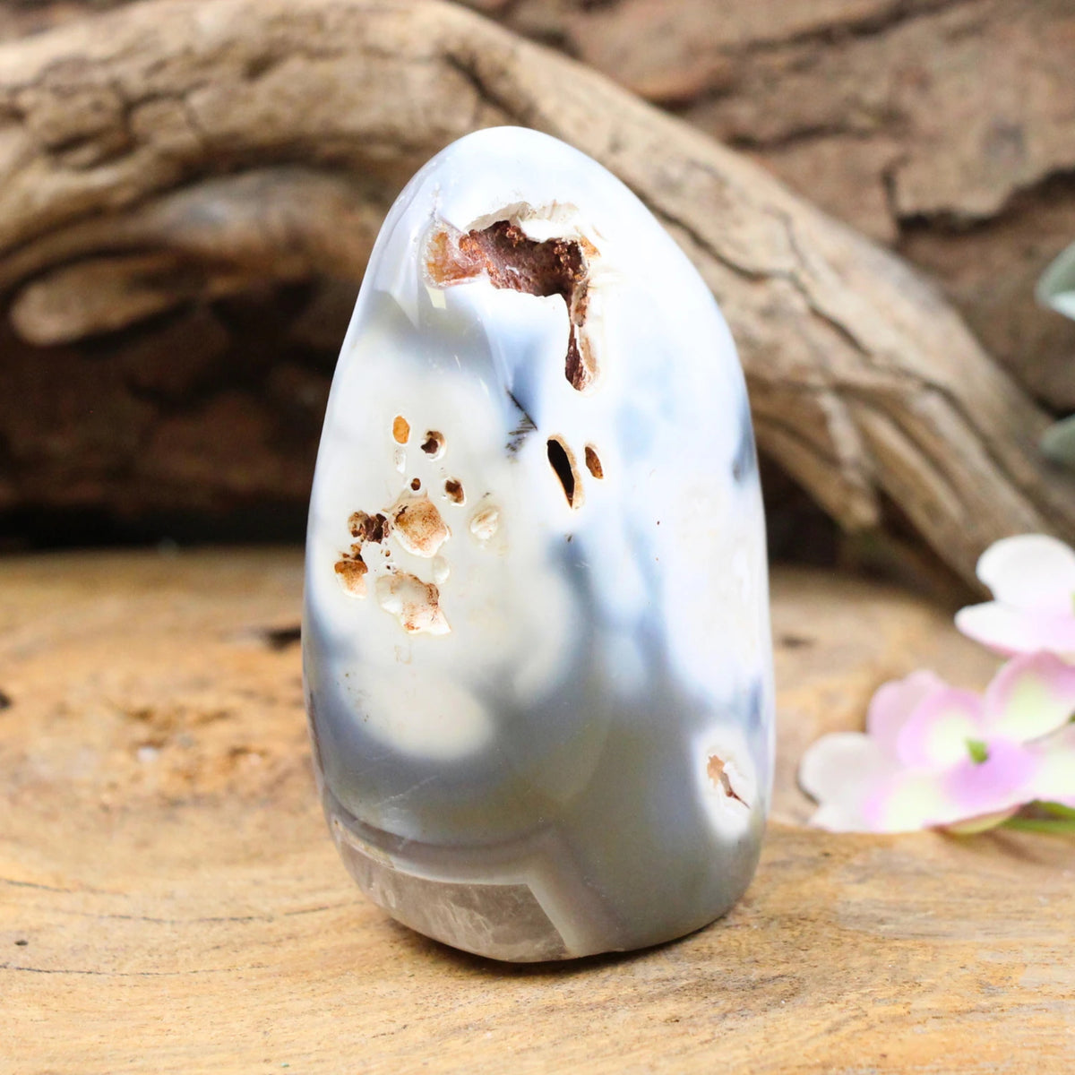 Agat orka skulptur, vit, svart och grå, 9,7 cm, nr 16