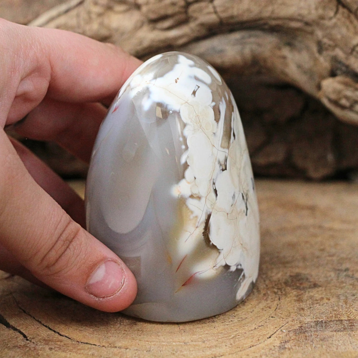 Agat orka skulptur, 7,5 x 4,9 x 6,3 cm, 0,4 kg, nr 21