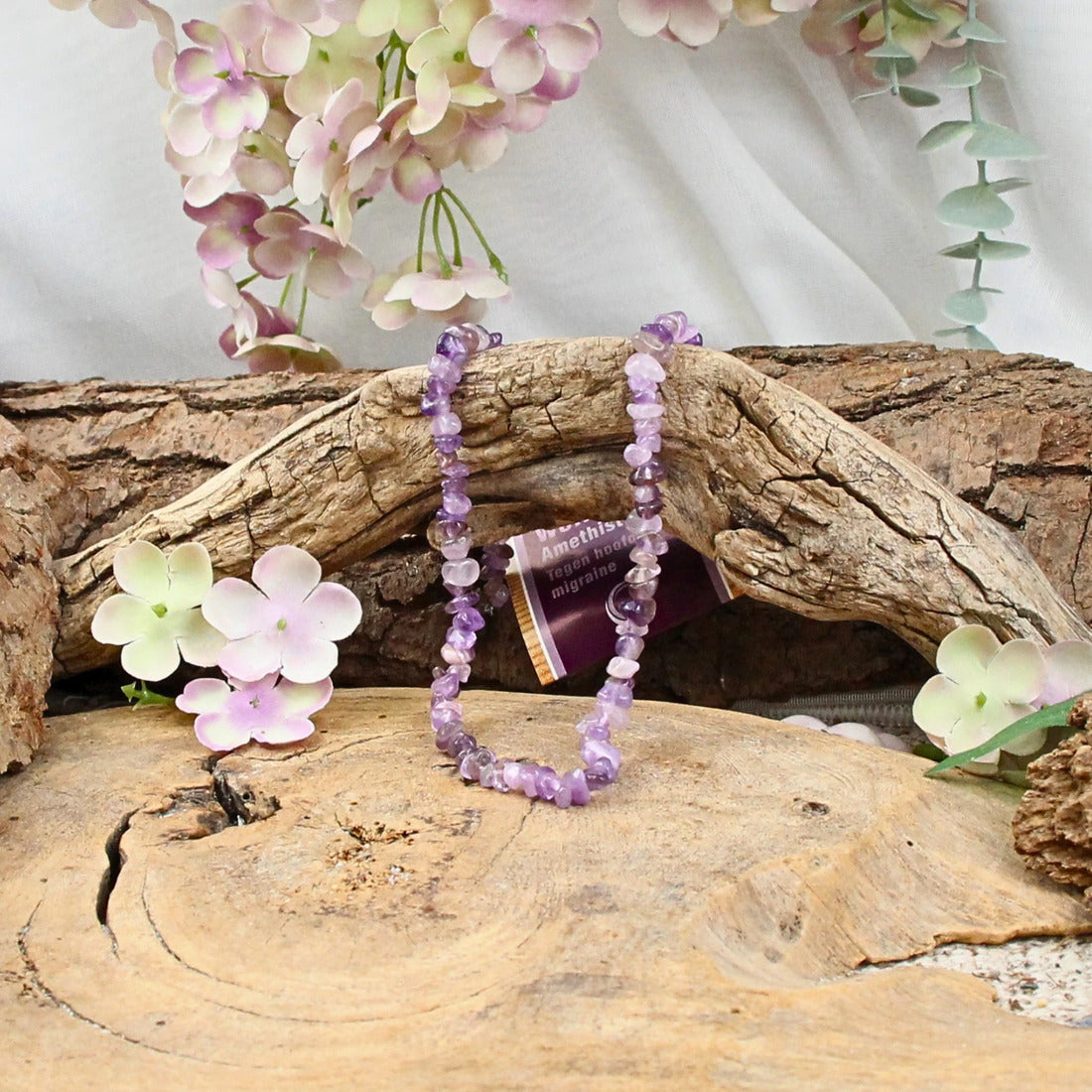 Ametist halsband med splitstenar, med displaykort