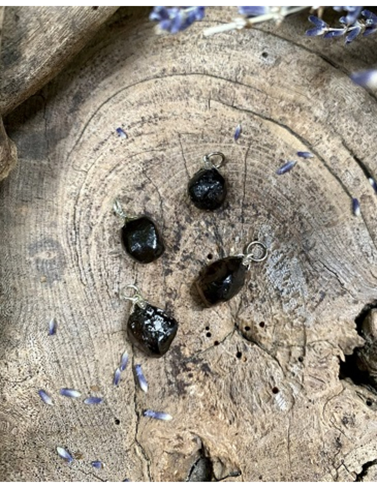 Apachetår hänge, svart obsidian, 10 till 20 g