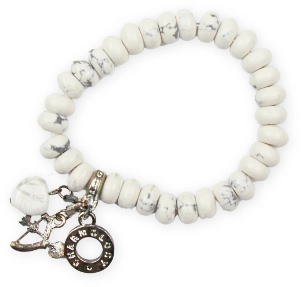 Howlit armband med berlocker, vit, 18 cm