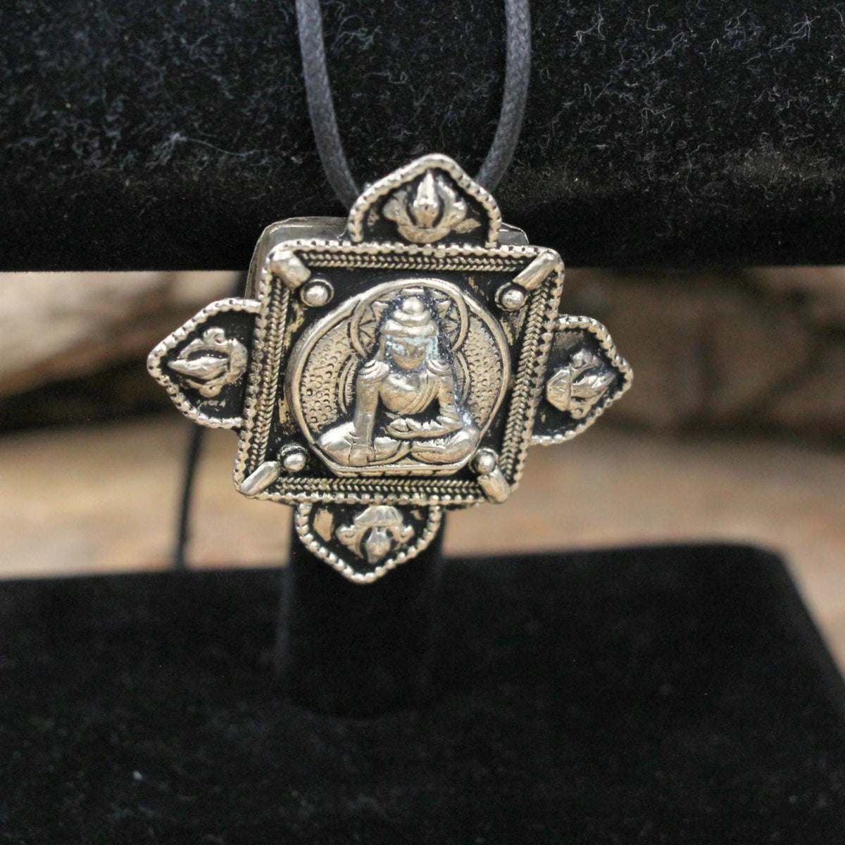 Askhänge i metall, Buddha, silverfärgat, 5,4 cm