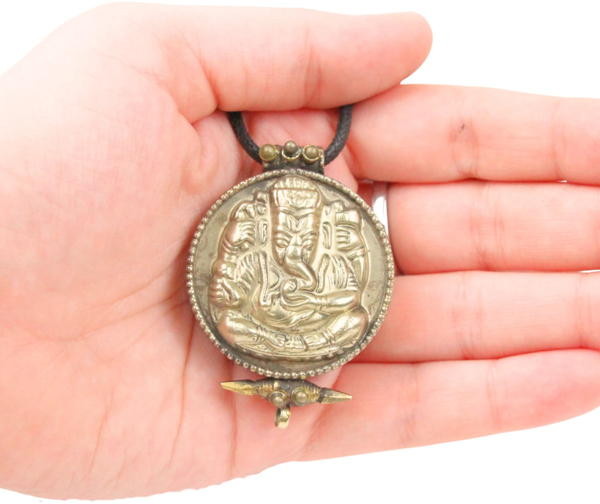 Askhänge i metall, Ganesha, silverfärgat, 5,5 cm