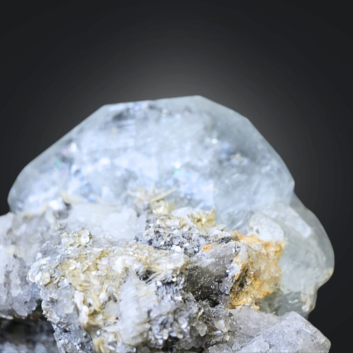 Akvamarin mineralprov på muskovit, 8,4 cm, 230 g, nr 90