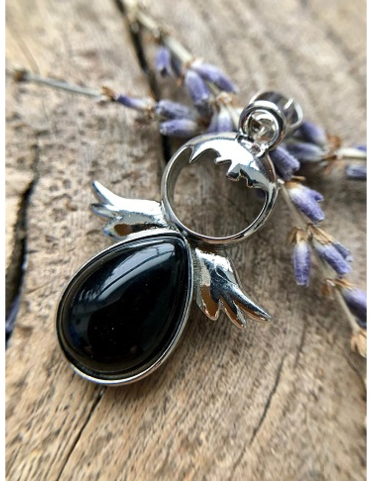 Obsidian ängel hänge, svart och silverfärgad, april, löst
