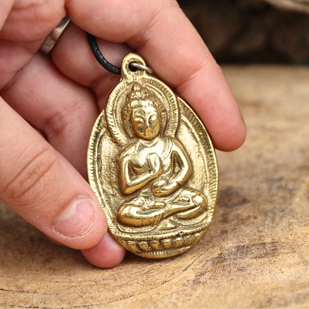 Buddha hänge, dekorativt, 5,7 x 3,7 cm, N1