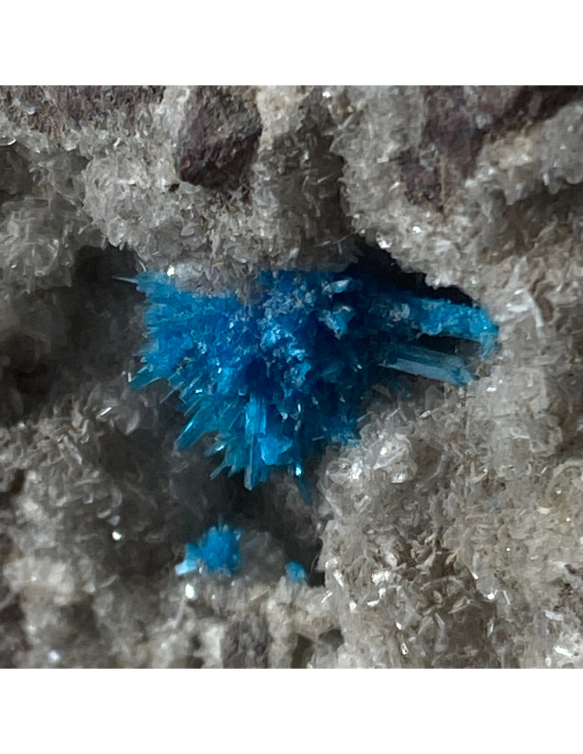 Kavansit rå, klarblå, 5 cm, 55 g, nr 03