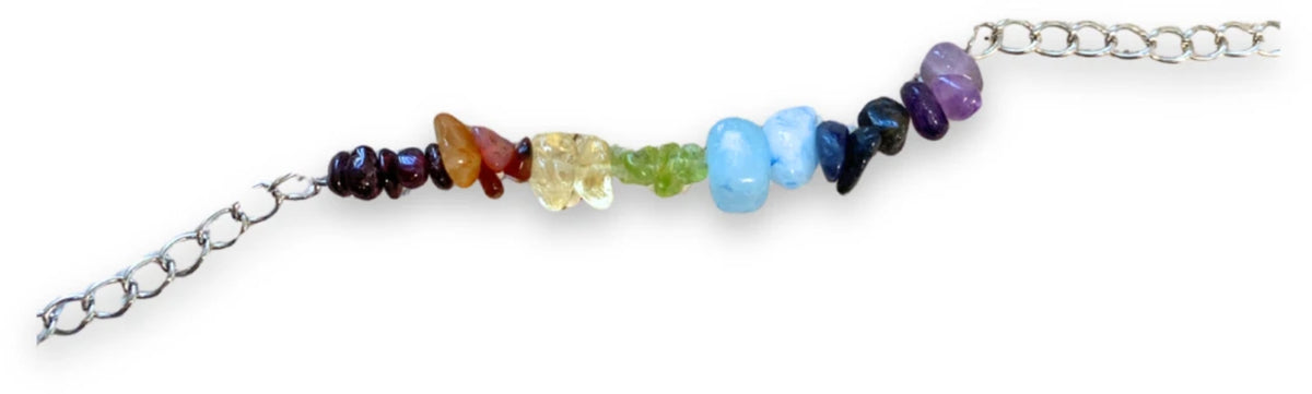 Chakra armband med splitstenar, försilvrat, justerbart