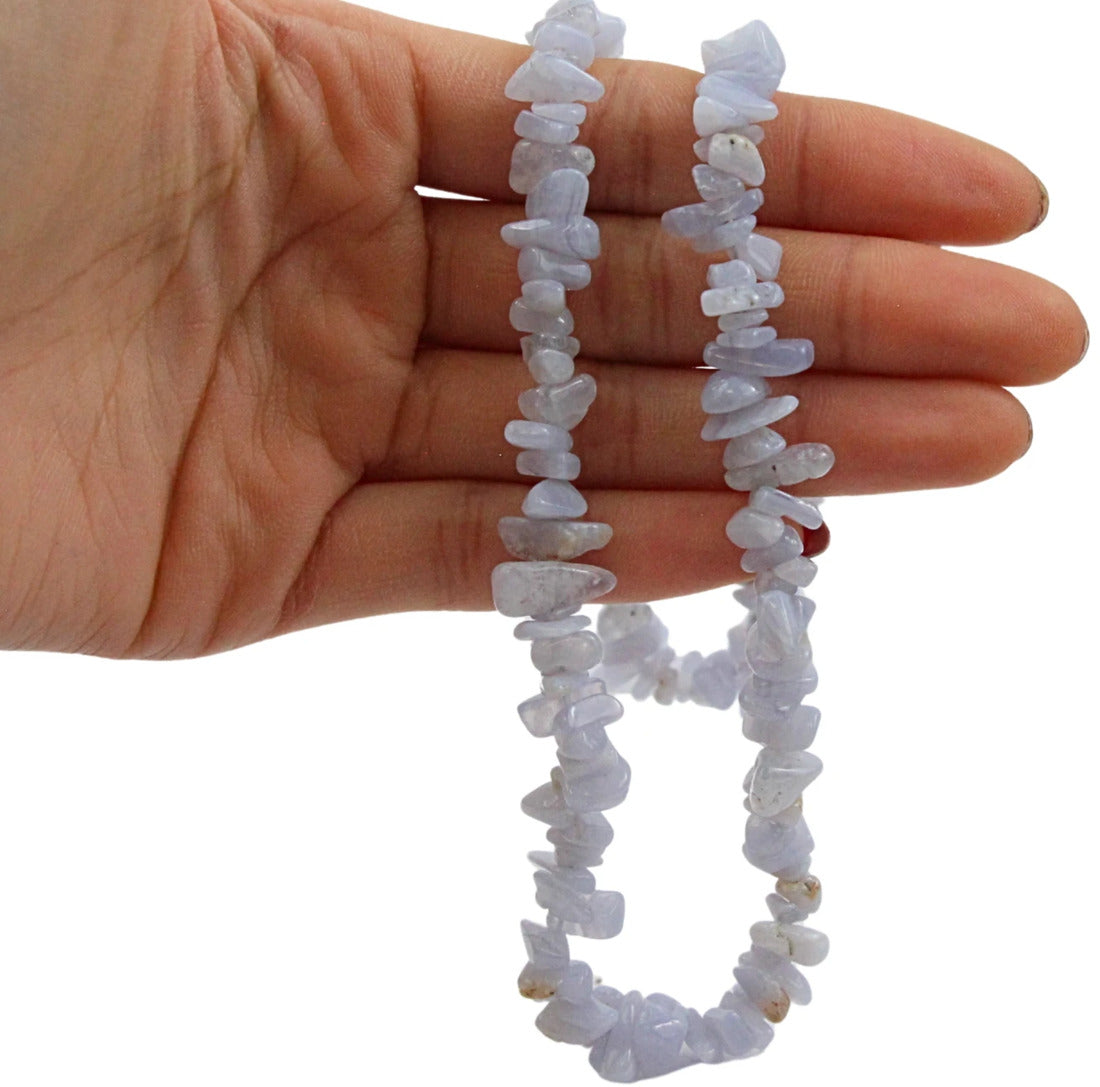 Kalcedon halsband med splitstenar, 45 cm