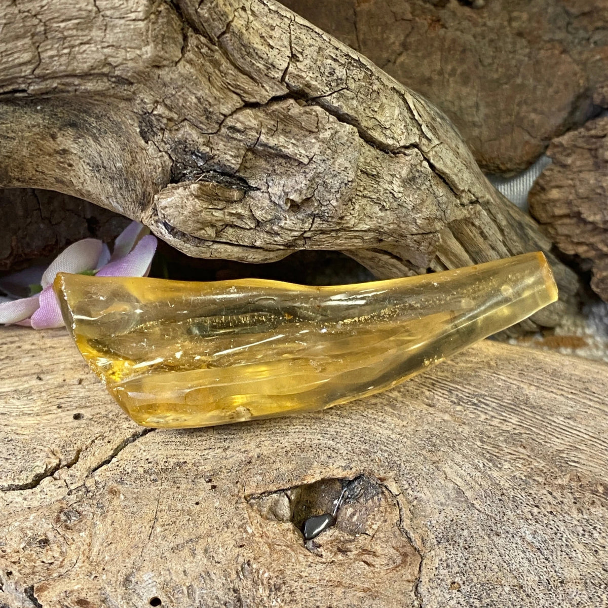 Kopal harts, polerad, 8,2 cm, nr 08