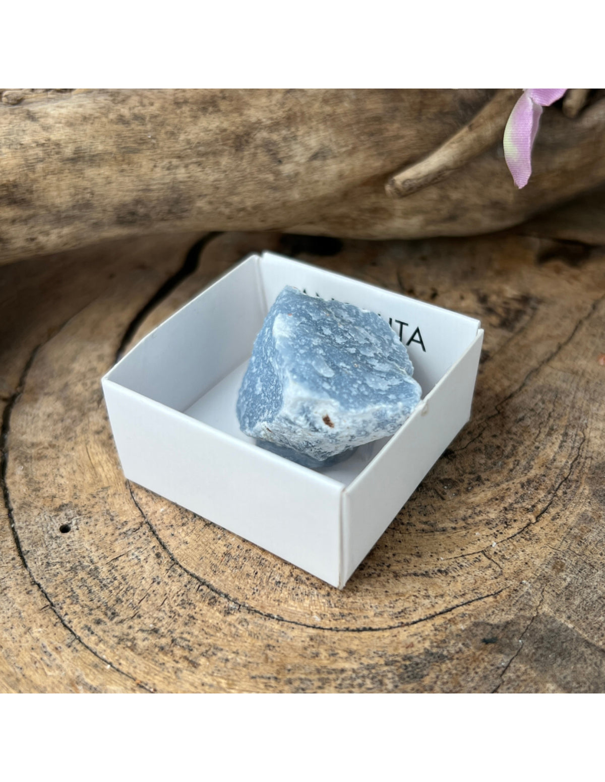Angelit sten i liten ask, ca 3,5 cm