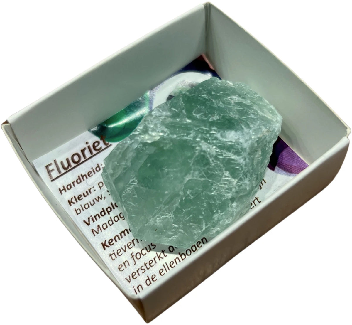 Fluorit kristall i ask, rå bit, A-kvalitet