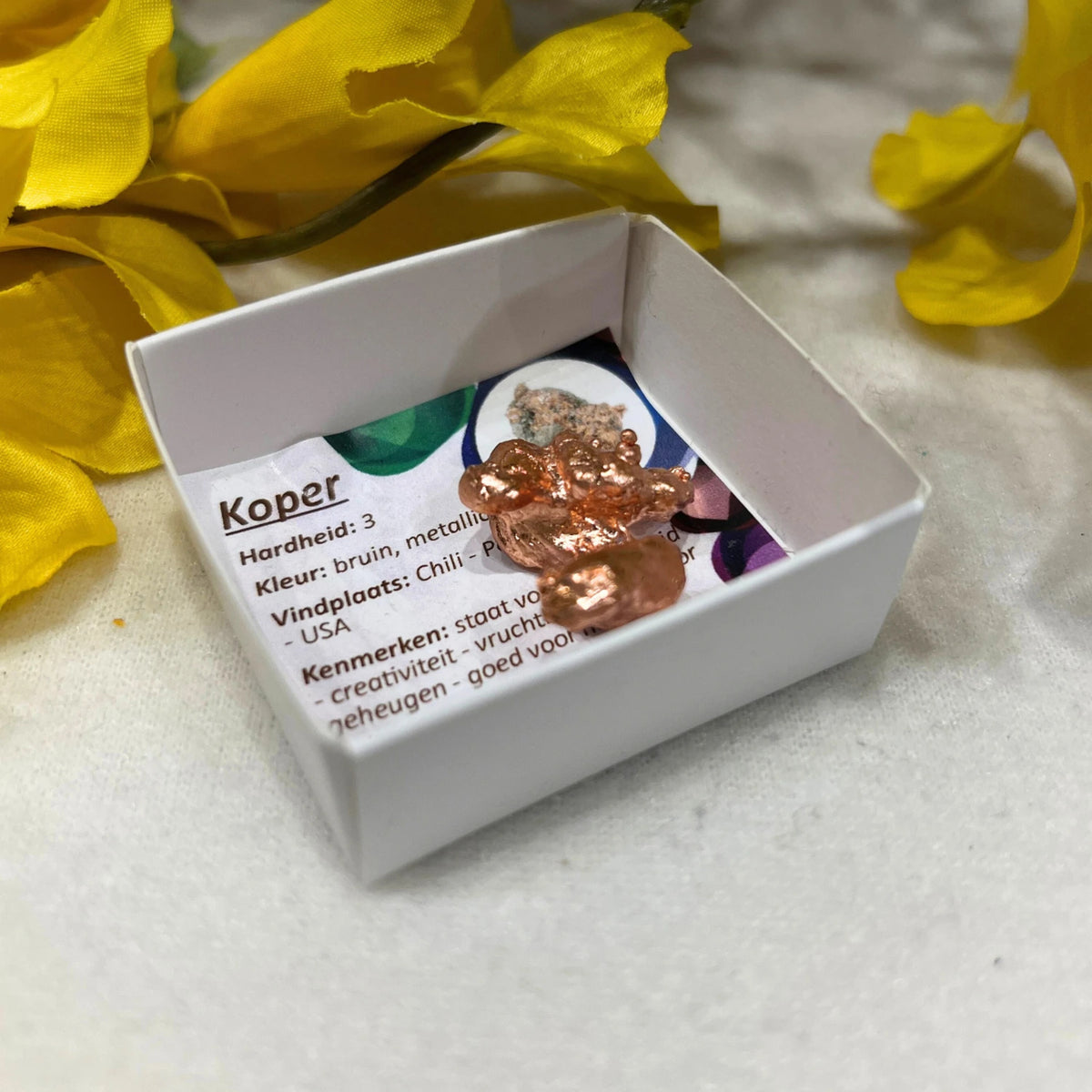 Koppar mineralprov i ask, ca 2,5 cm