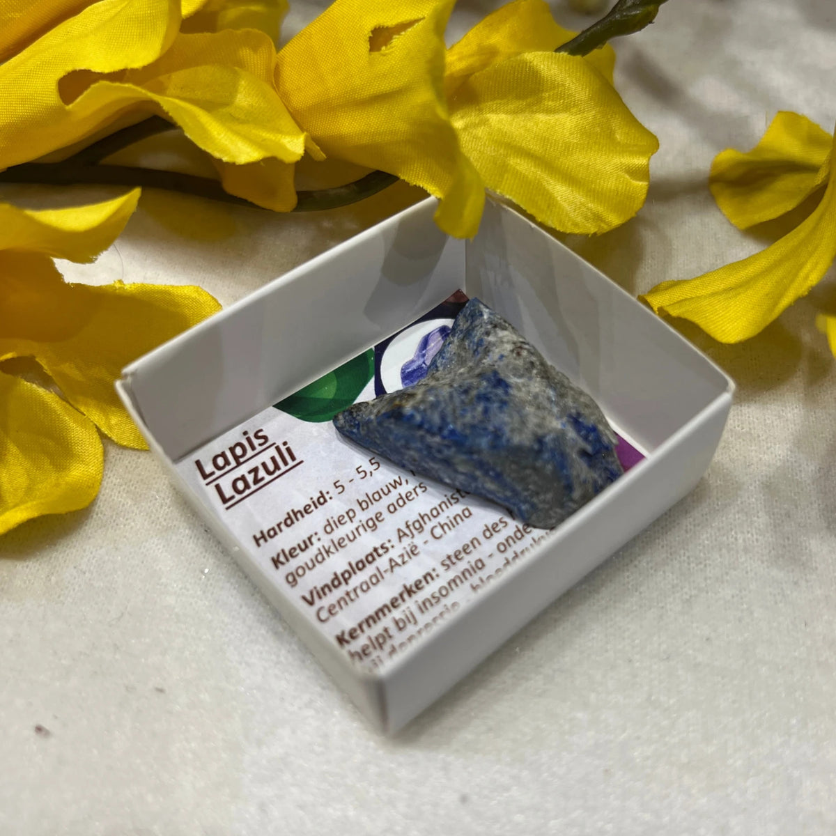 Lapis lazuli i ask, rå bit, ca 4 cm