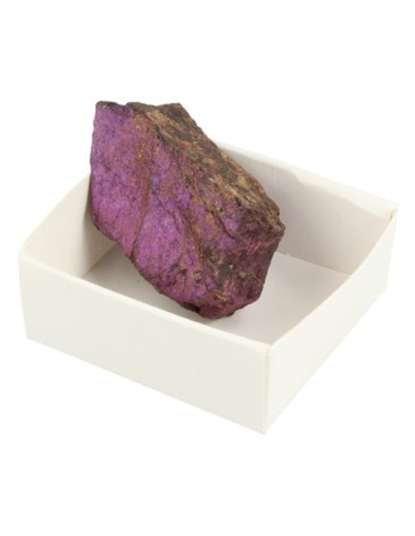 Purpurit i ask, rå, purpurlila mineralprov