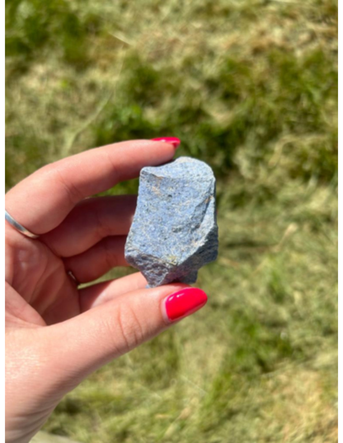 Dumortierit råa bitar, 250 g, Madagaskar
