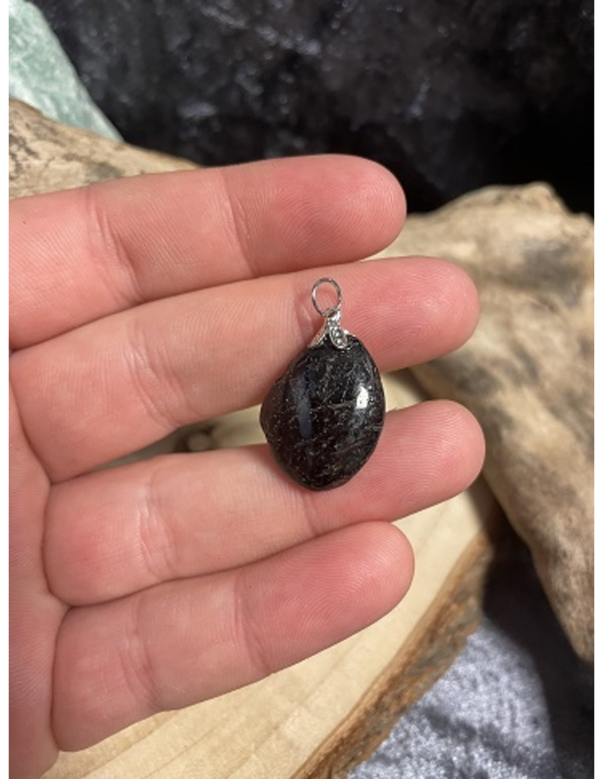 Rodolit hänge, mörk granat, försilvrat kapsel, 1 till 3 cm