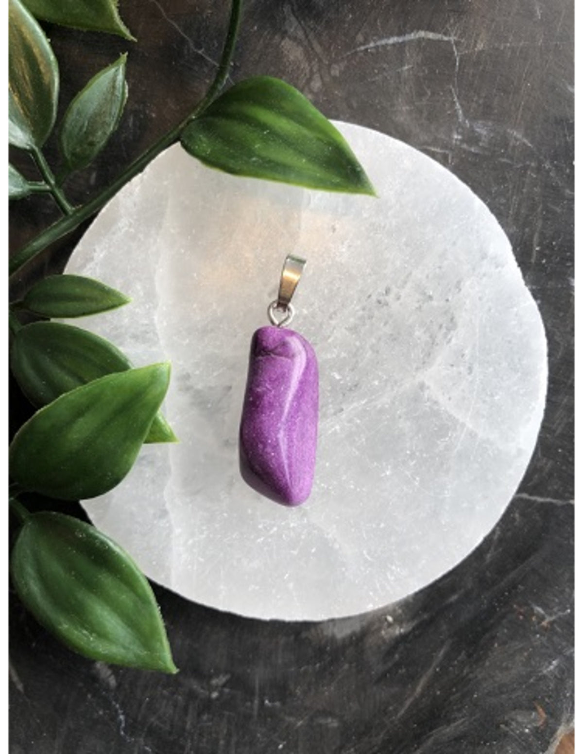 Stichtit hänge med ögla i 925 silver, lila sten, 4 cm